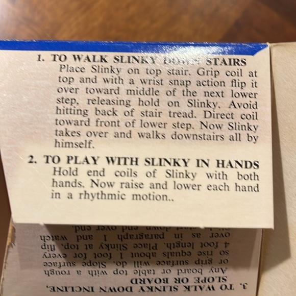 VINTAGE JAMES INDUSTRIES, INC SILVER SLINKY TOY WITH ORIGINAL BOX - CLASSIC! - Picture 9 of 12